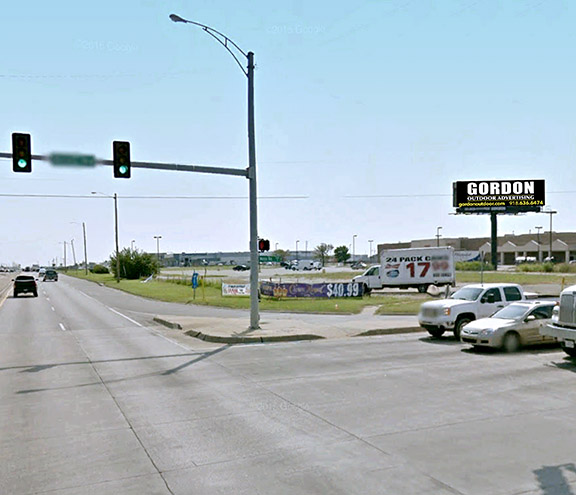 Gordon billboard #51 in Wichita, west face
