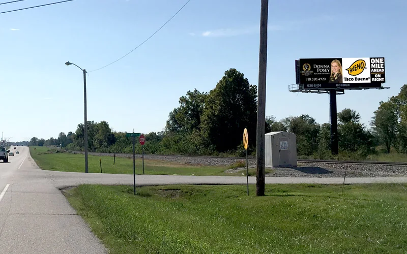 Gordon billboard #2 in Coweta, north face